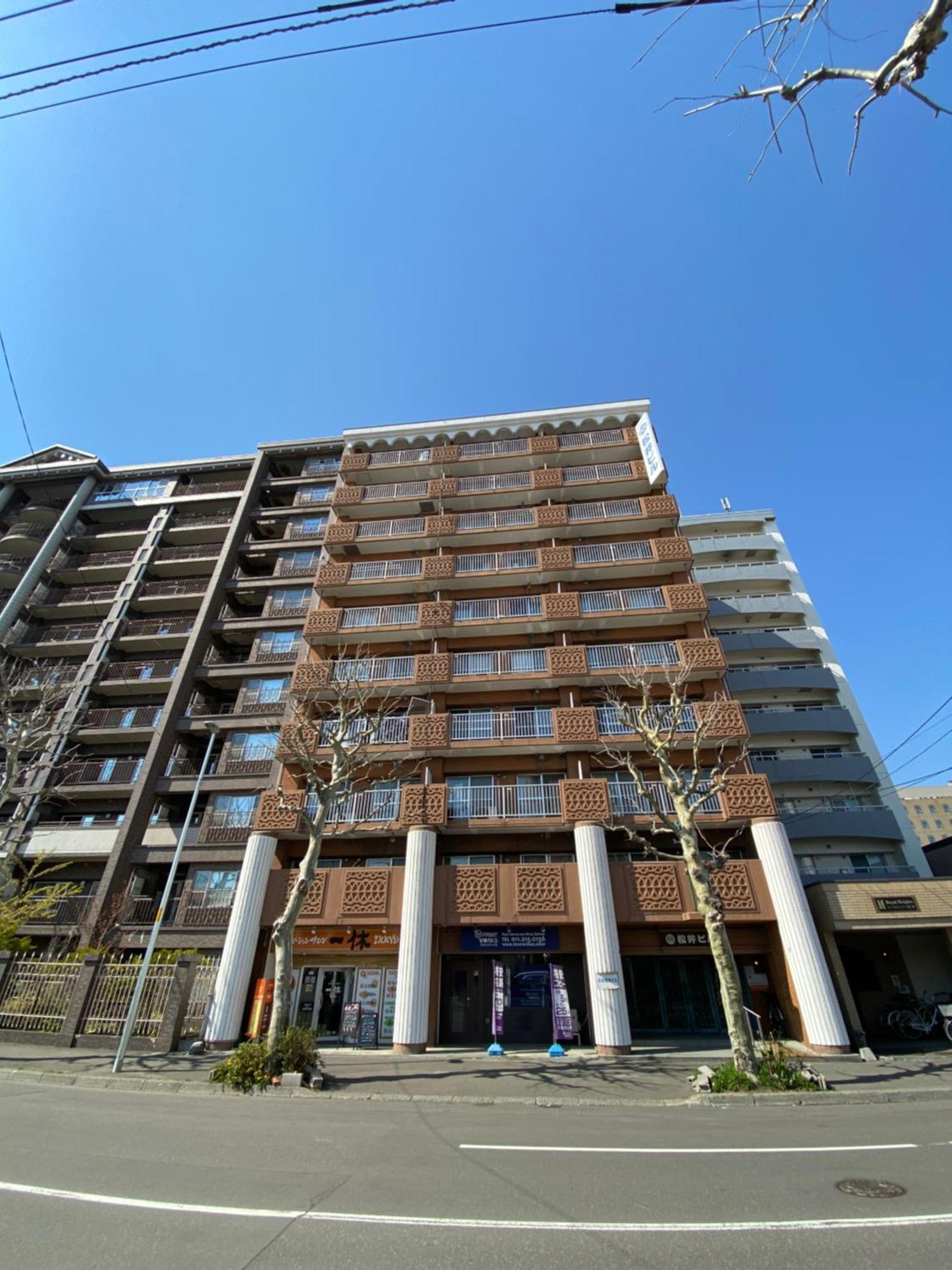 東本願寺前すすきのスーペリア: 7名様までの広々空間 Apartment Sapporo Exterior photo