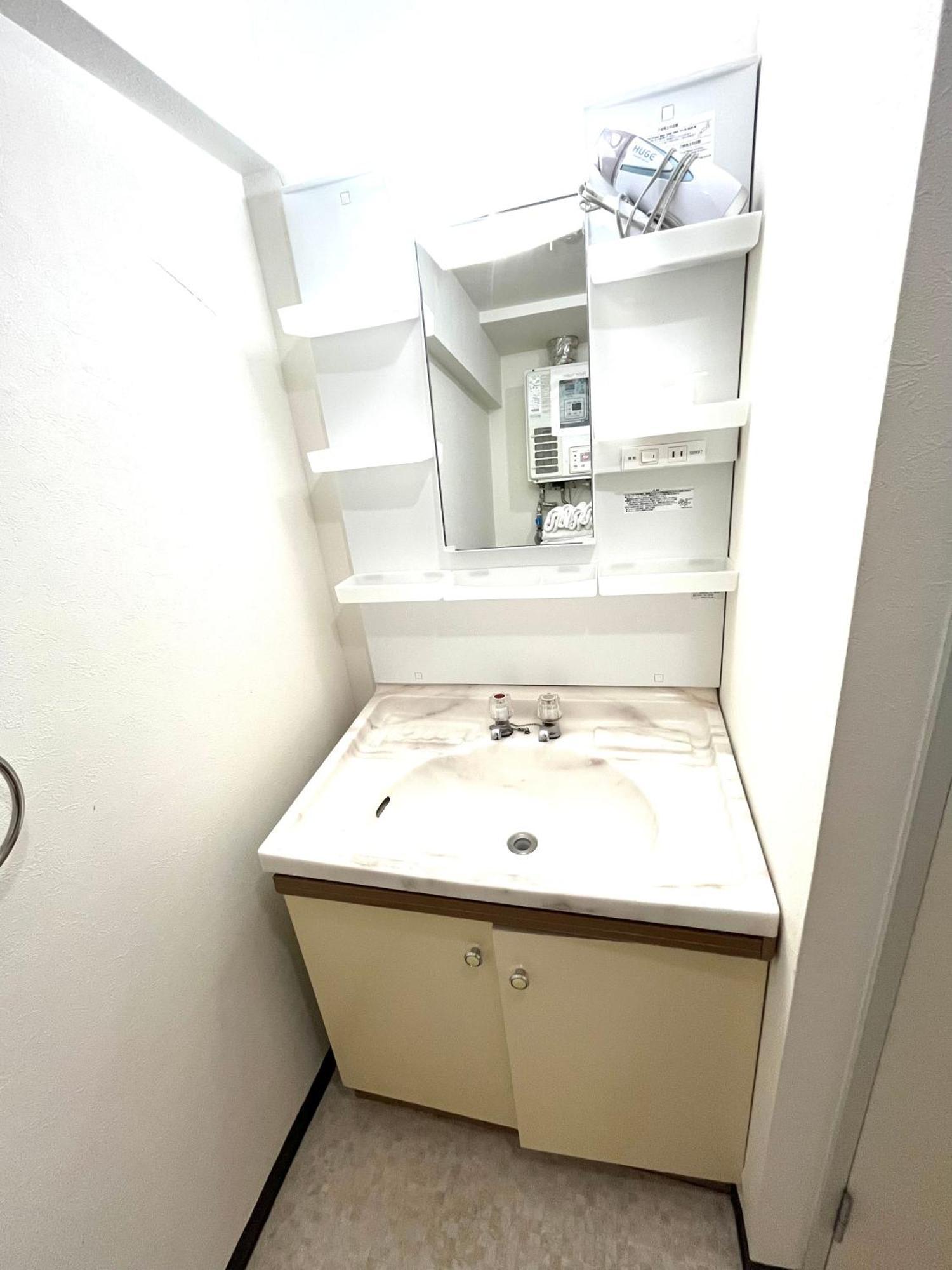東本願寺前すすきのスーペリア: 7名様までの広々空間 Apartment Sapporo Exterior photo